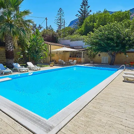 Natino With Pool And Garden *