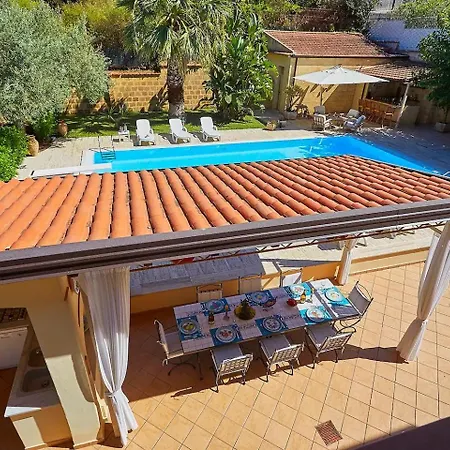Natino With Pool And Garden Villa Mandra Capreria