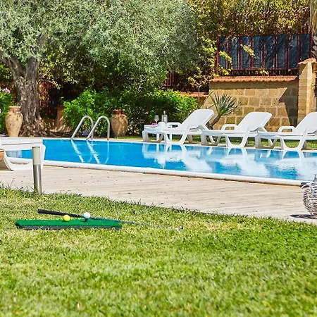 Villa Natino With Pool And Garden